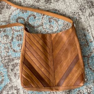 Raven + Lily leather ‘Joanna’s favorite crossbody’ from Magnolia.